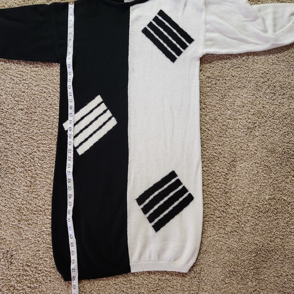 VTG Geometric Colorblock Sweater Dress Size 11/13 Colors Black and White - Picture 5 of 10